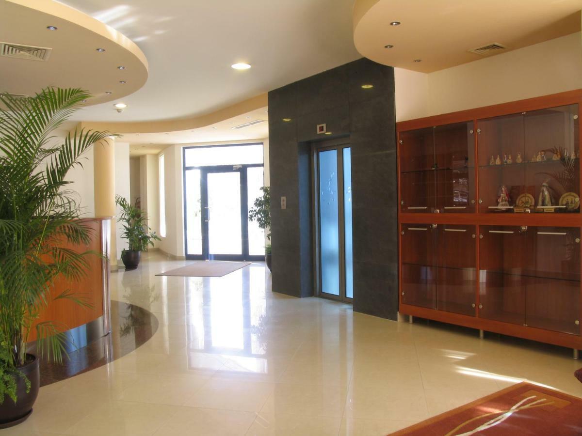 סופיה Hotel Latinka מראה חיצוני תמונה