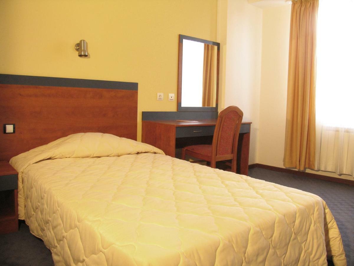 סופיה Hotel Latinka מראה חיצוני תמונה